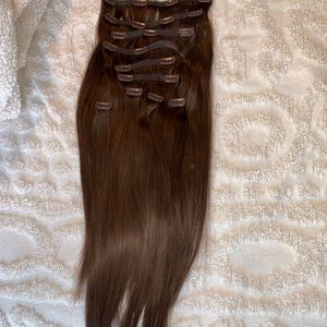 Bellamy 20” chocolate brown hair extensions